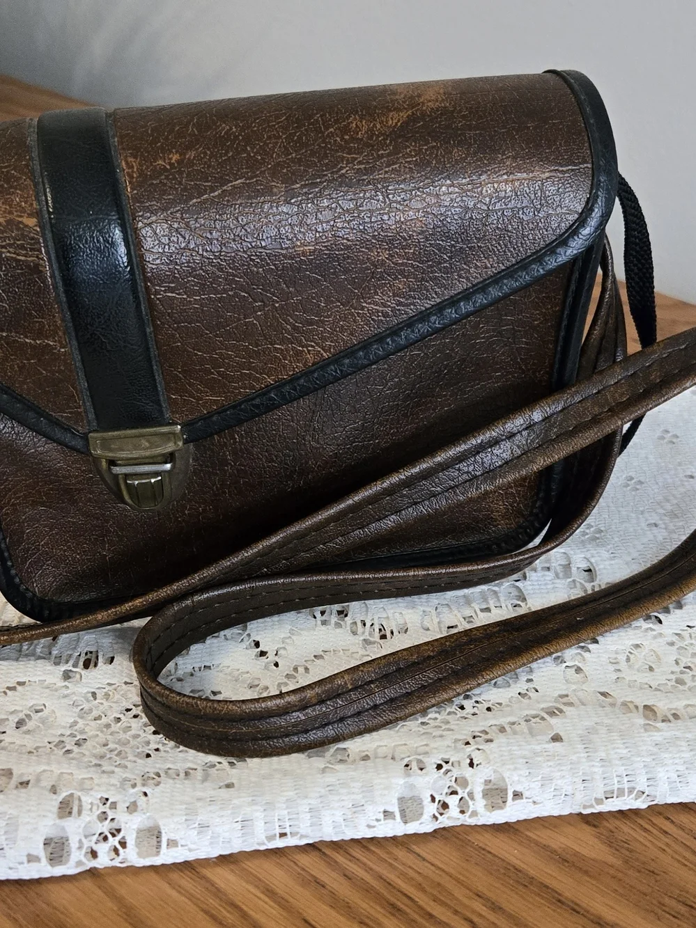 Kodak Instamatic X-25 Camera with Brown Carry Case